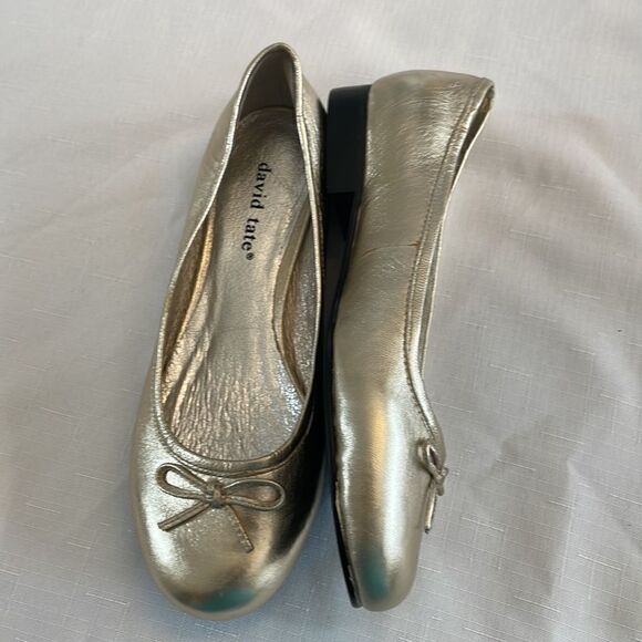 DAVID TATE LEATHER GOLD BALLET FLATS.  NEW - Picture 2 of 9